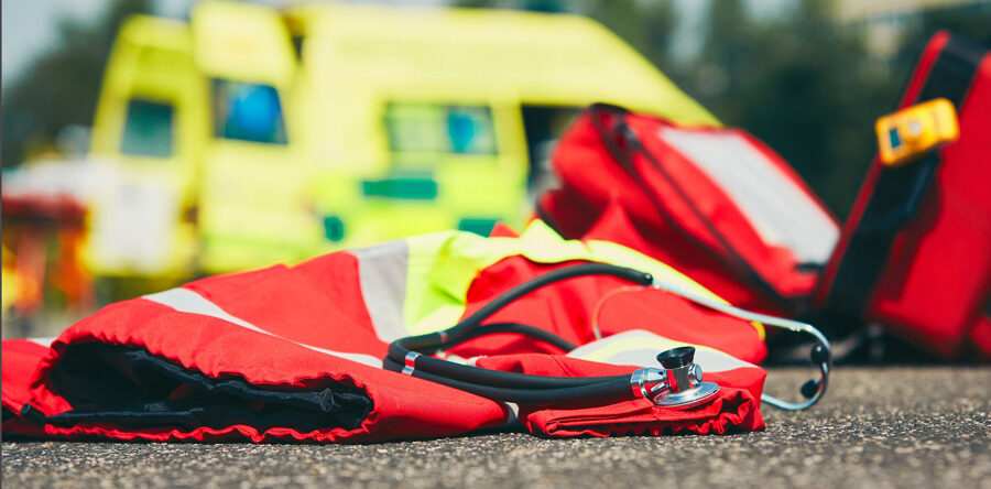 Kulig zakończył się tragedią. 25-latek uderzył w drzewo, zginął